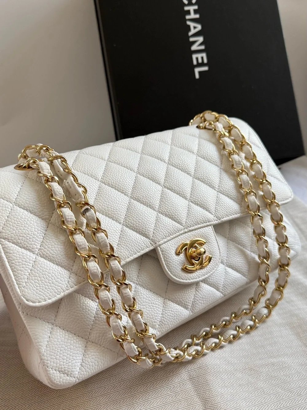 Chanel Classic Double Flap Caviar  white GHW Meduim Size